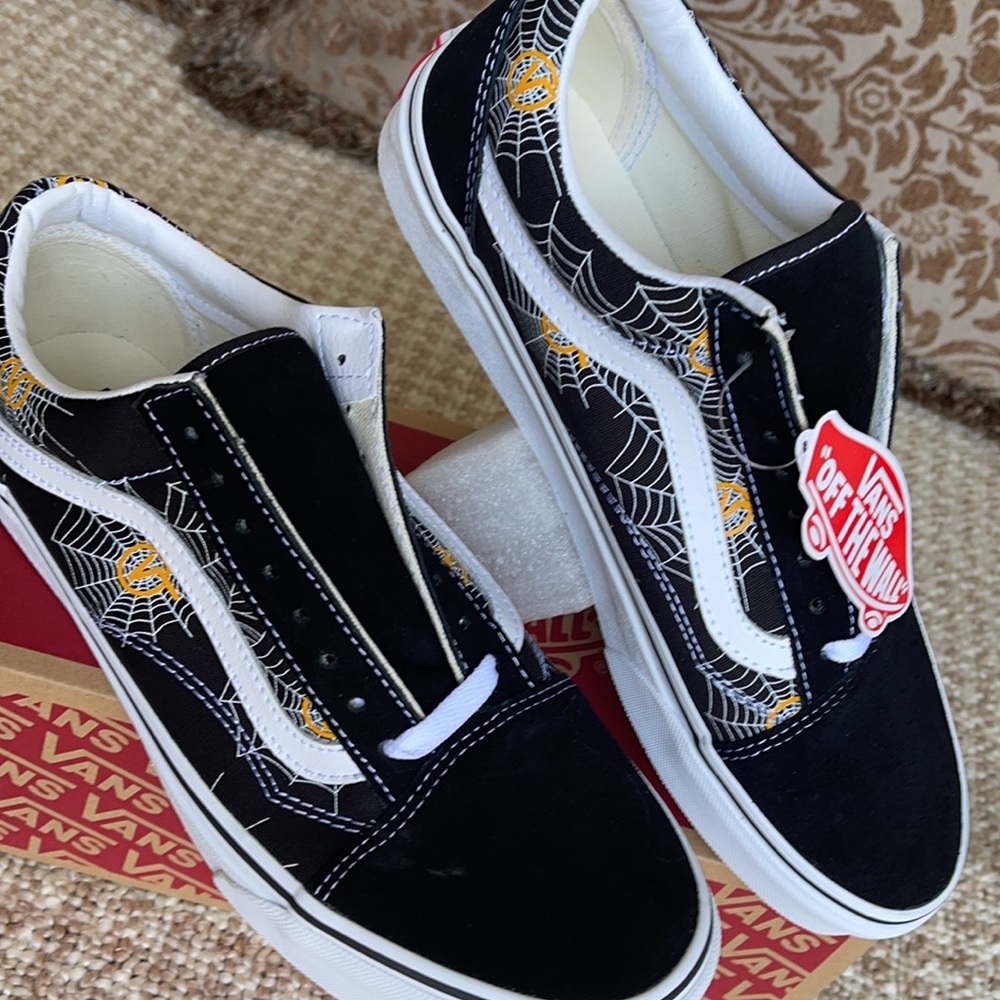 Vans WMNS Old Skool Printed Spider Web/Black Sneakers - Picture 11 of 16